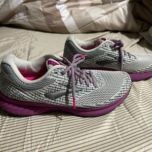 Brooks revel running shoes